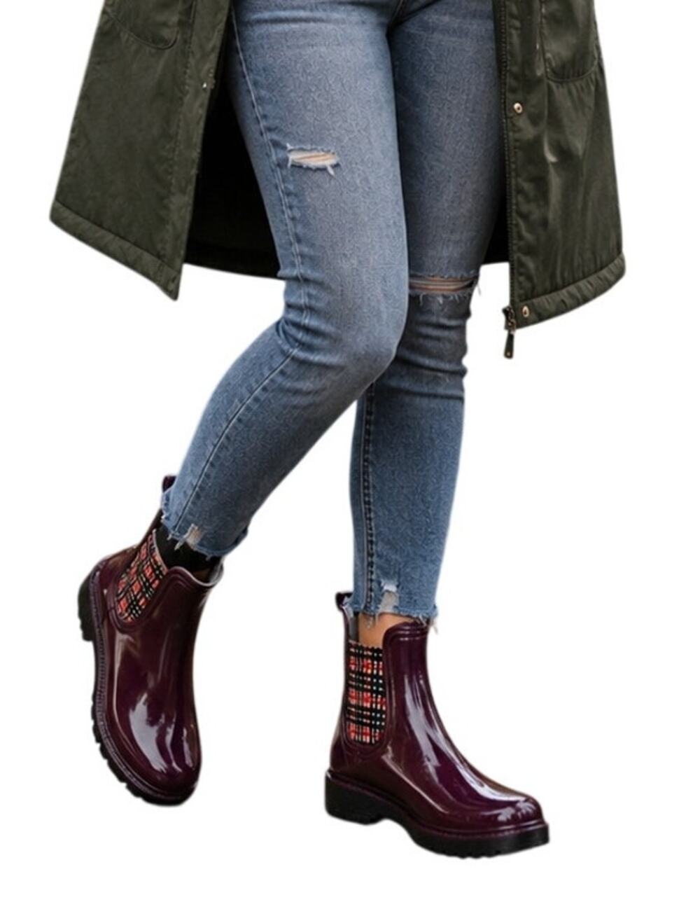 Burgundy Chelsea Rain Boots Size 9 Waterproof Plaid Elastic Ankle Boots NWT